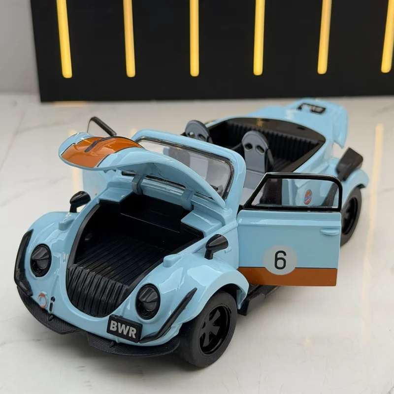 

Масштабная модель автомобиля Volkswagen Beetle Type 1 (1:32) из сплава, классический спортивный автомобиль, литая металлическая модель с широким кузовом, со звуком и светом, игрушка для детей, подарок