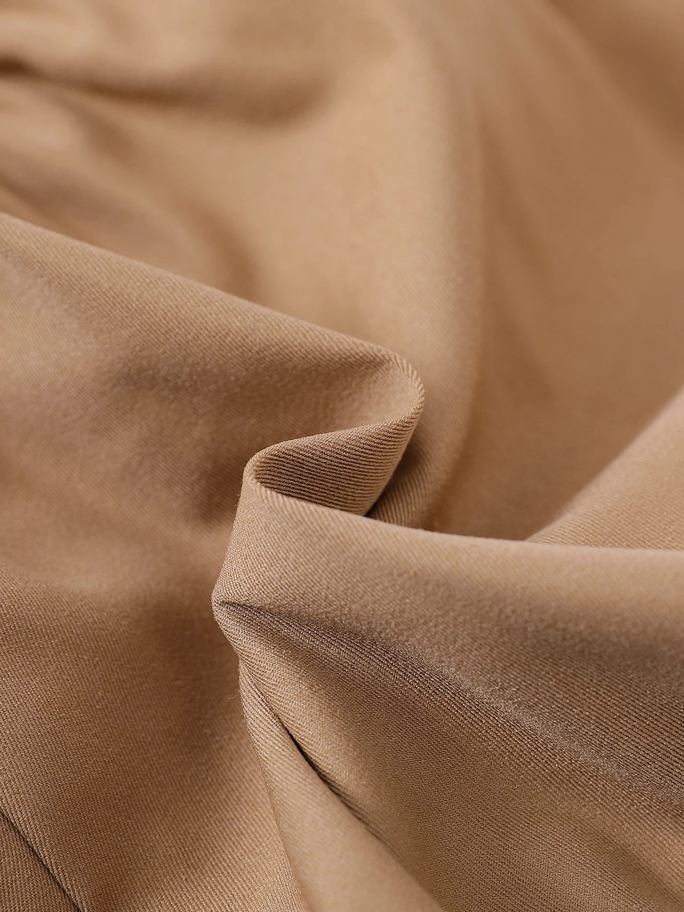 فستان غير رسمي متعدد الاستخدامات لصيف 2025 بلون نقي ومزين بالدانتيل مع قبعة شمس بلون نقي طقم مكون من قطعتين