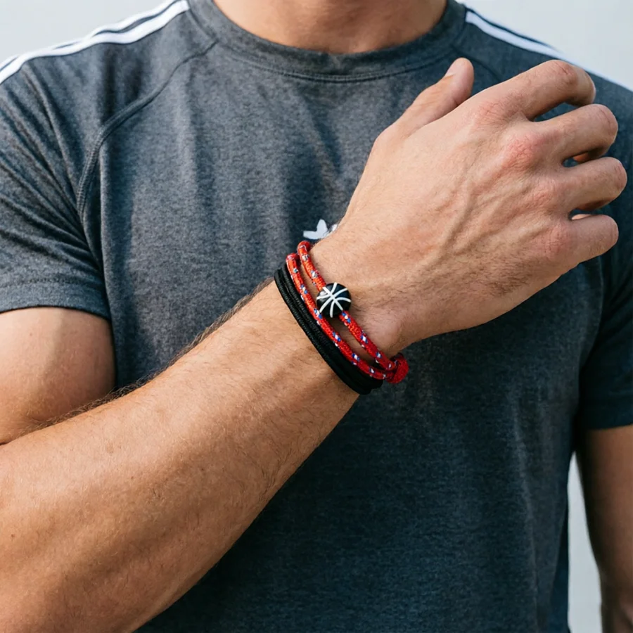 Einzigartiges 2-teiliges Set Verstellbares Paracord Herren-Armband 4 Stile Kugel-Geflecht Wickelarmband Glücksbringer Freundschaftsgeschenk Sport-Armband