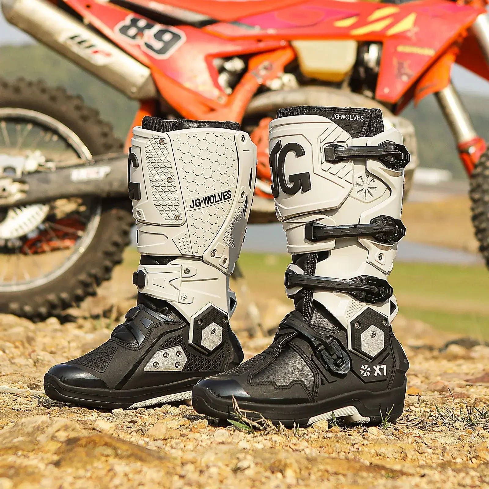 Motorcycle Riding Shoes Off-road Boots Men's Anti Slip Wear-resistant Shock-absorbing and Impact Resistant Riding Equipment