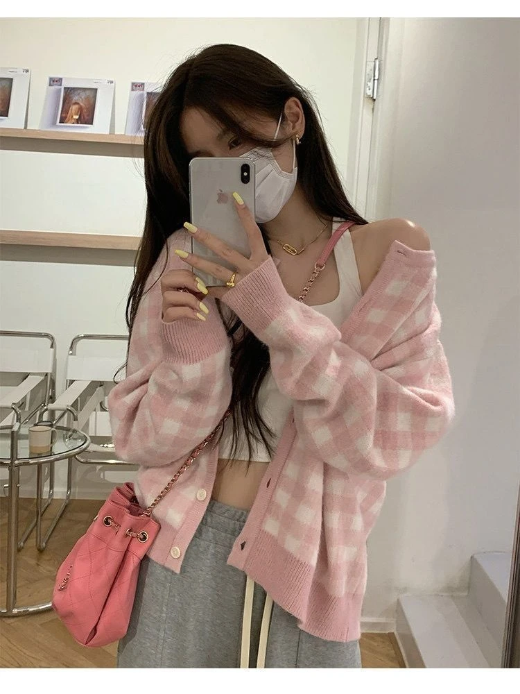 

Japanese sweet and spicy girl plaid contrasting color women's sweater autumn and winter women's round neck knitted cardigan top