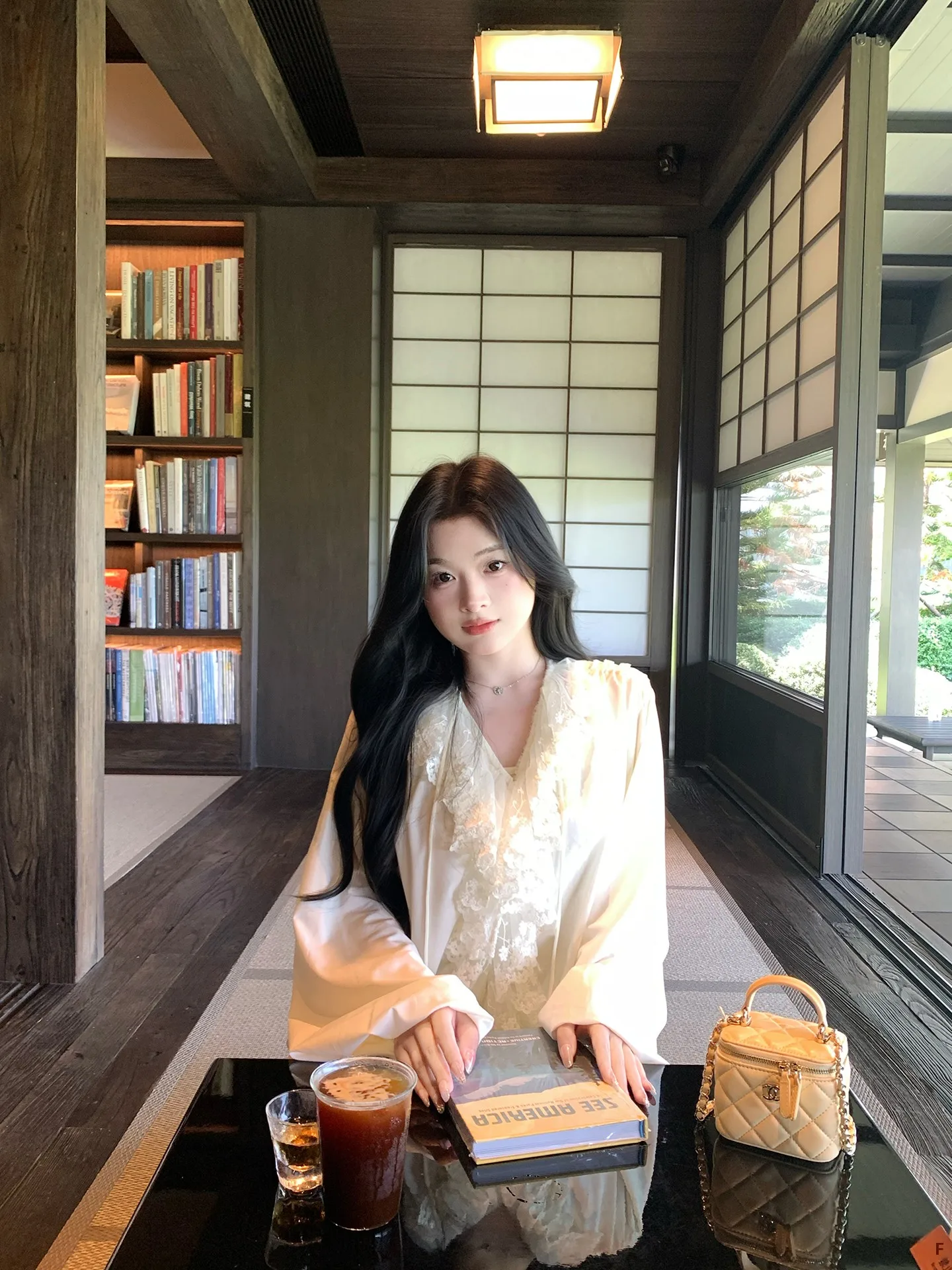 

Женская блузка с кружевной отделкой и банановым узором, новинка весна-лето, с эффектом снежинок, с длинным рукавом, в нежном стиле, свободного кроя, дышащая