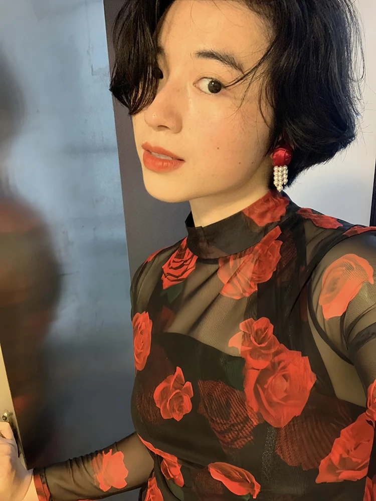 

Эластичный сетчатый топ Nanjun Hong Kong Sle Sexy Rose Me Slim Fit Bla Base для женщин, повседневный, с цветочным узором