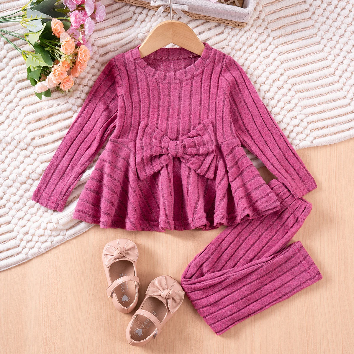 

2025 New Autumn and Winter Girls' Suit Hot Sale Knitted Bow Long-sleeved Top Solid Color Sweet Trousers