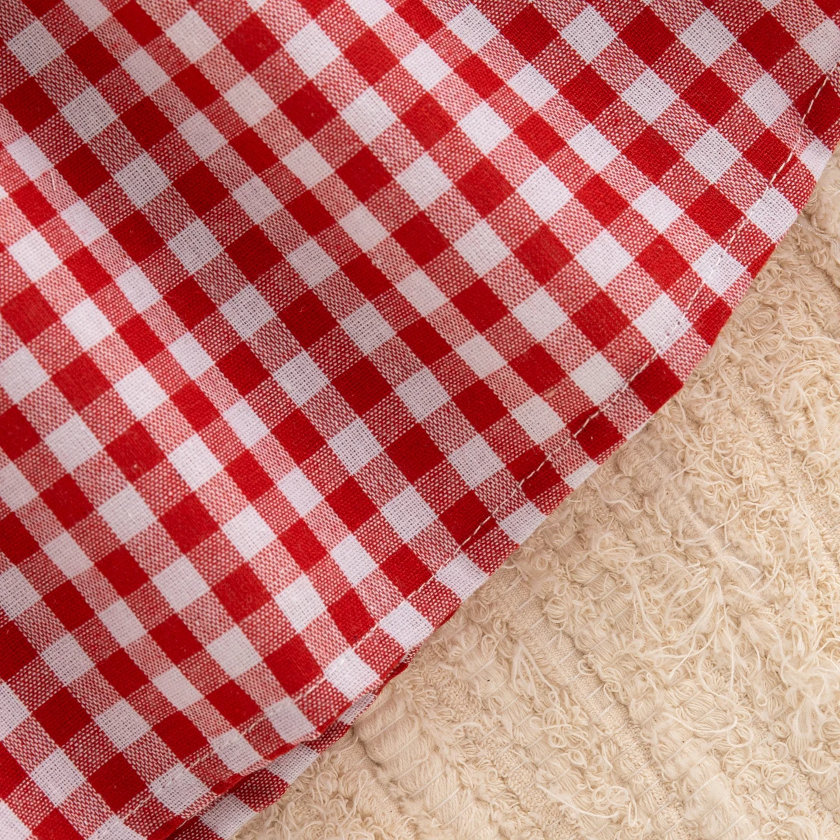 فستان بناتي صيفي أحمر متقلب من القطن للفتيات فستان لطيف على شكل فراولة للفتيات على الشاطئ