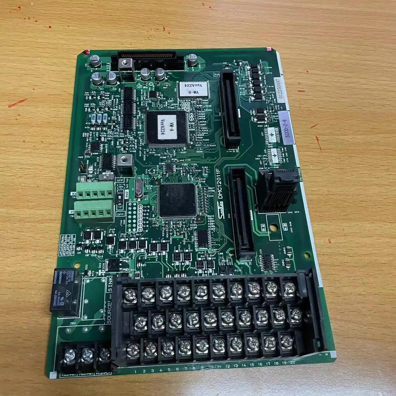 

DMC12011F frequency converter VM06 terminal 22-30-37-45-55-90-75KW main CPU control board