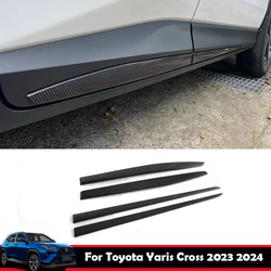 Tiras laterales de fibra de carbono para coche Toyota Yaris Cross 2023 2024, moldura de carrocería de puerta lateral de cromo, antiarañazos Protector, accesorios