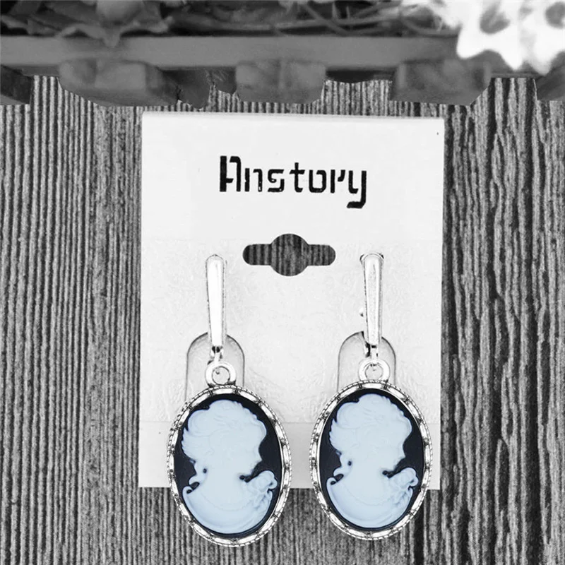 Lady Queen Cameo Jewelry Sets Vintage Necklace Earrings Ring For Women Flower Pendant Fashion Party Fashion Jewelry