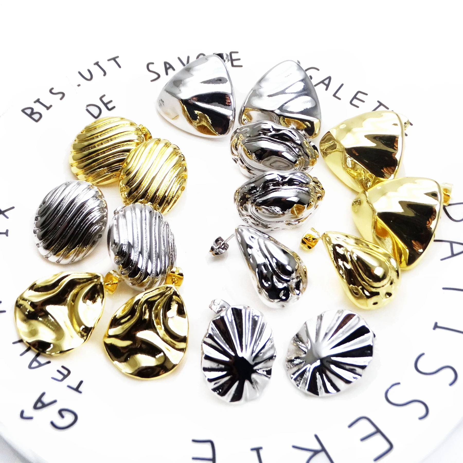 

Scallop Earrings brass plated gold Water Drop Push-back earrings jewelry women's Fashion European Style jewelry accessories