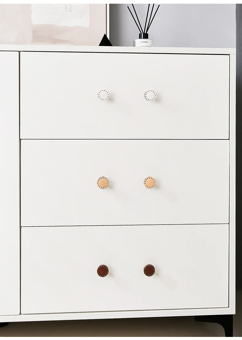Brass and cowhide leather furniture knob — supplier illustration 14