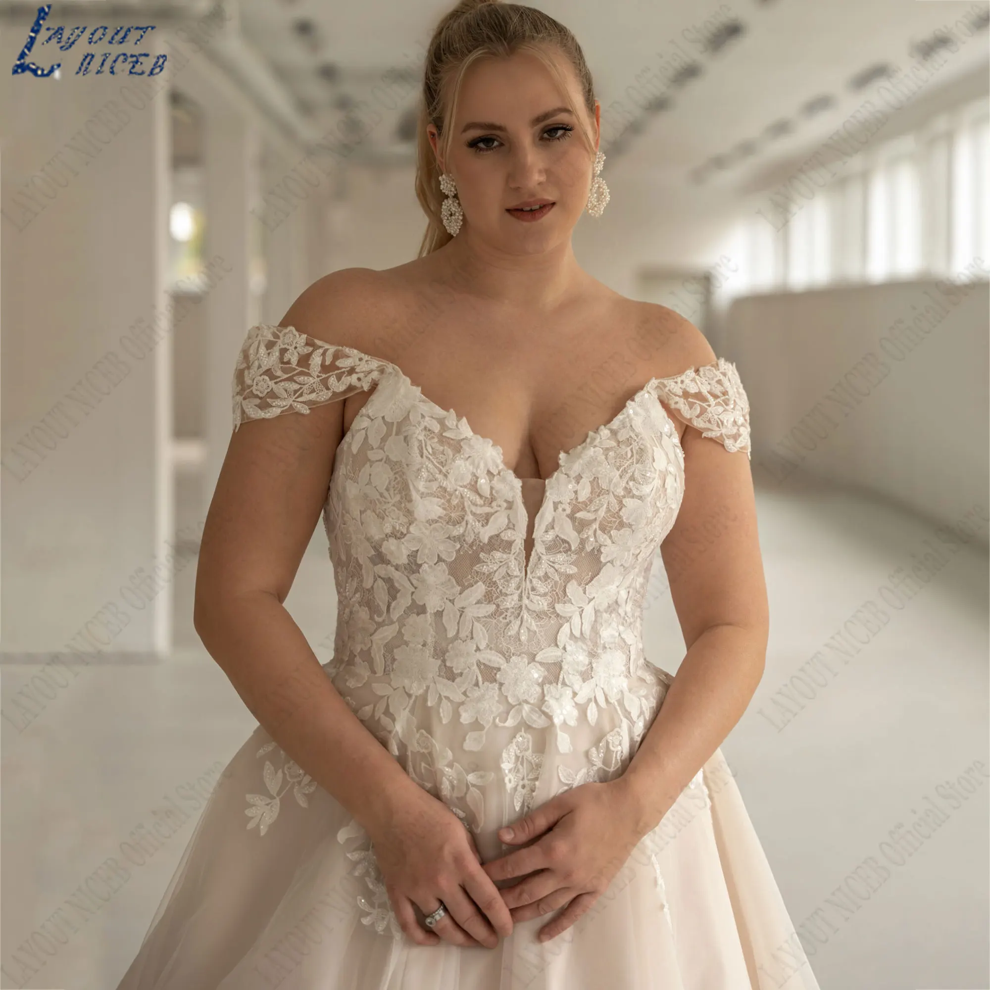 LAYOUT NICEB Off Shoulder V-Neck Wedding Dress 2025 Plus Size Applique Bride Gown Backless Back Lace Up A-Line vestidos de noiva