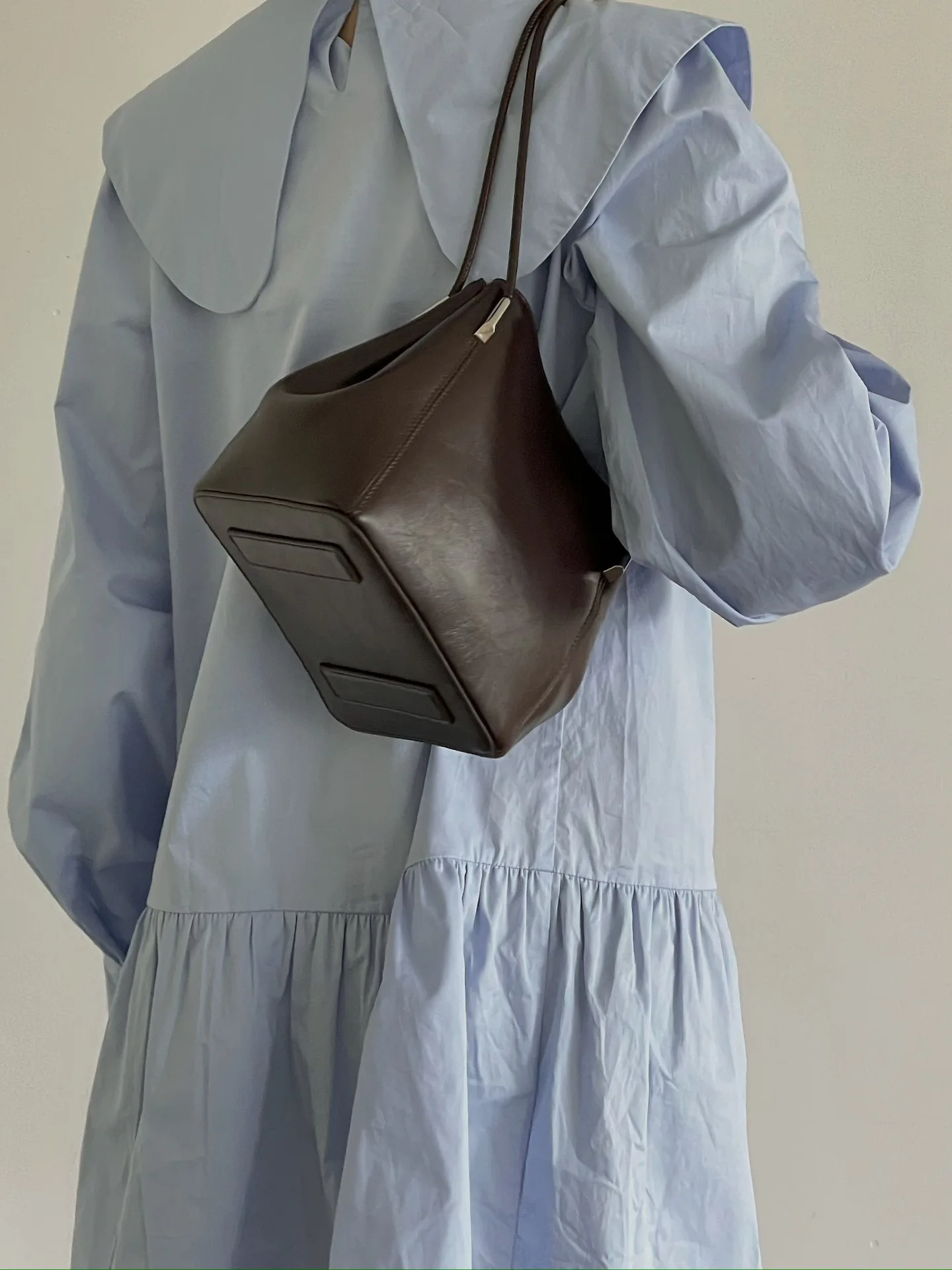 Dave&Di New Fashion French Medieval Style Cowhide Bucket Bag Retro Cowhide Shoulder Handmade Bag Women