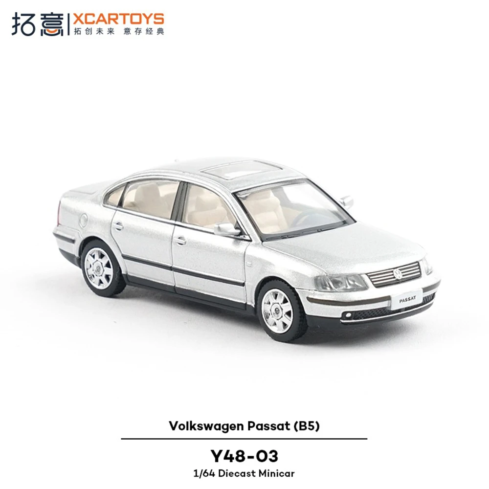 Xcartoys โมเดลรถจำลองอัลลอยด์ 1/64 ของเล่นสะสมรถยนต์ Volkswagen Sedan รุ่น Gen.5 Passat
