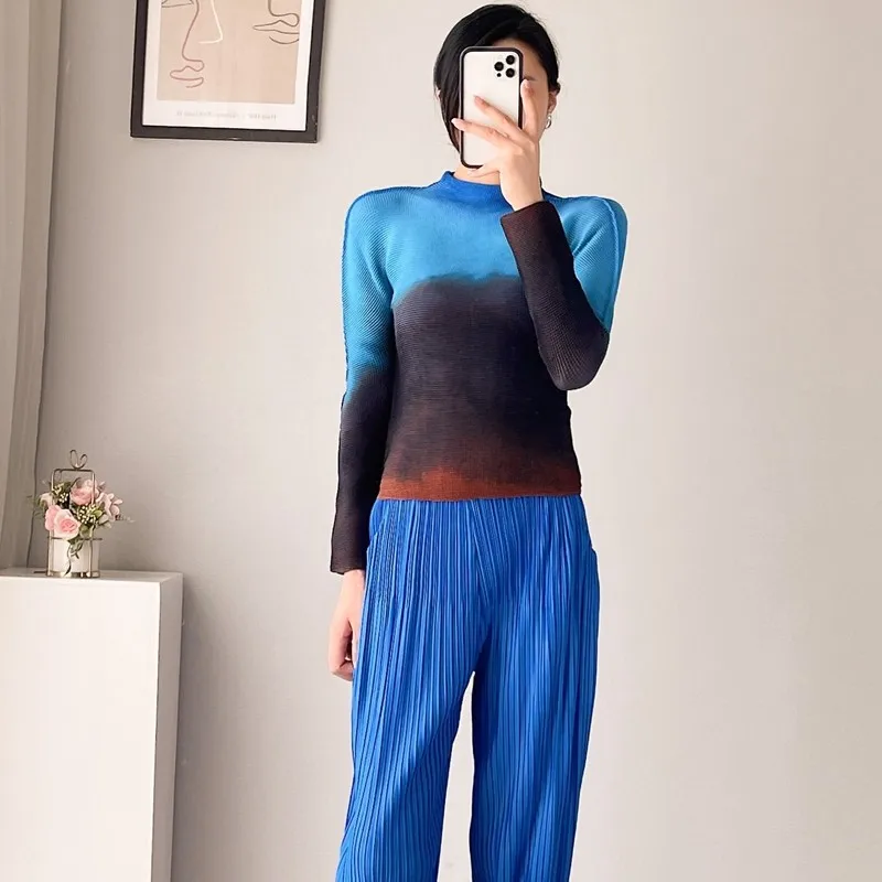 

Miyake плиссированный 2026 классический плиссированный топ с принтом, модный темпераментный эластичный тонкий пуловер с полувысоким воротником, женский топ