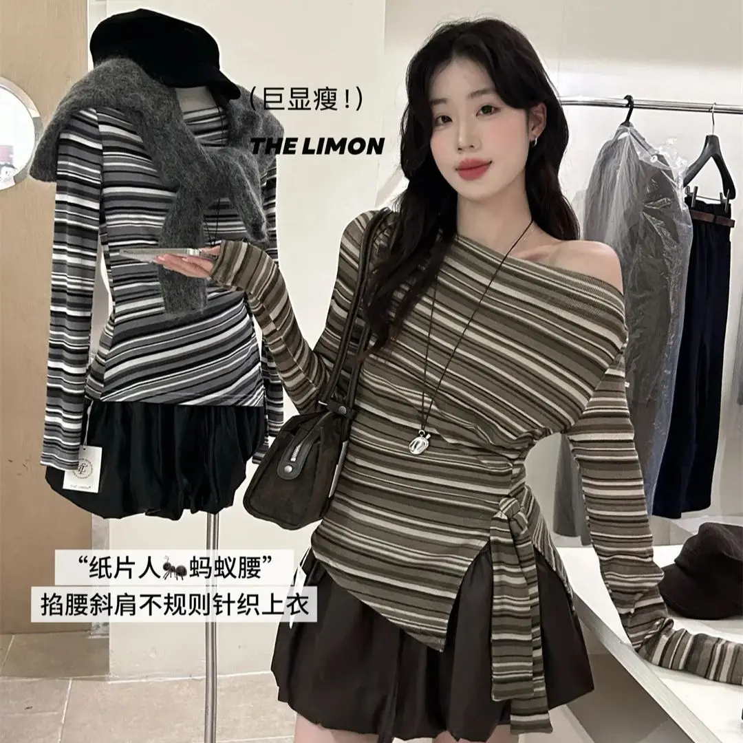 Korean contrasting color one-shoulder short-sleeved T-shirt for women 2025 summer new irregular knitted top