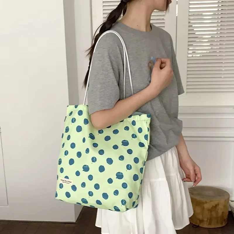 Wendbare Umhängetasche, gepunkteter Vintage-Stil im französischen Stil, Batik-Canvas-Tragetasche, vielseitige Bohemian-Handtasche für Damen – Detail 10