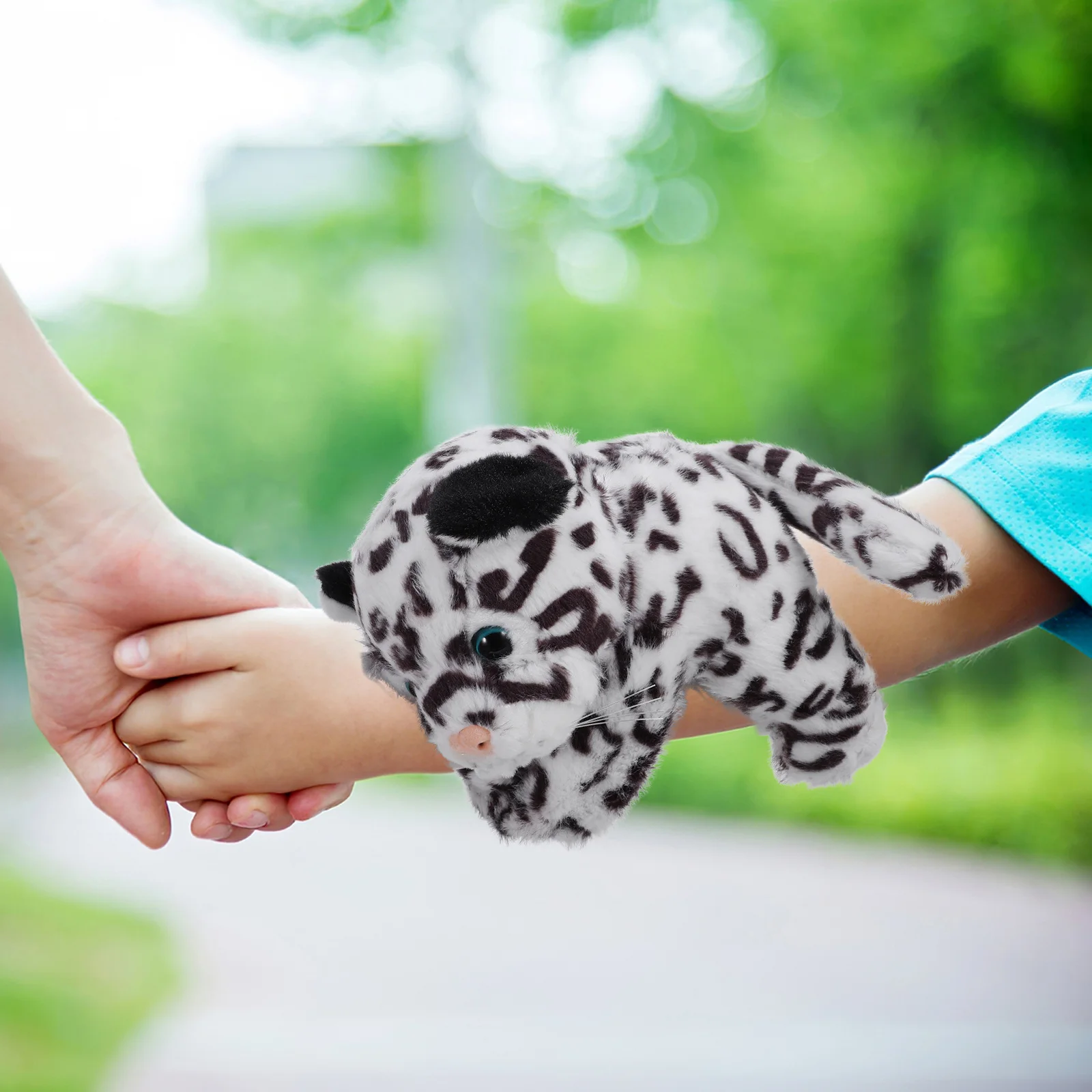 

Fashionable Snow Leopard Pop Bracelet Snap Bands Adjustable Wristbands for Teenagers Fun Gifts for All Occasions