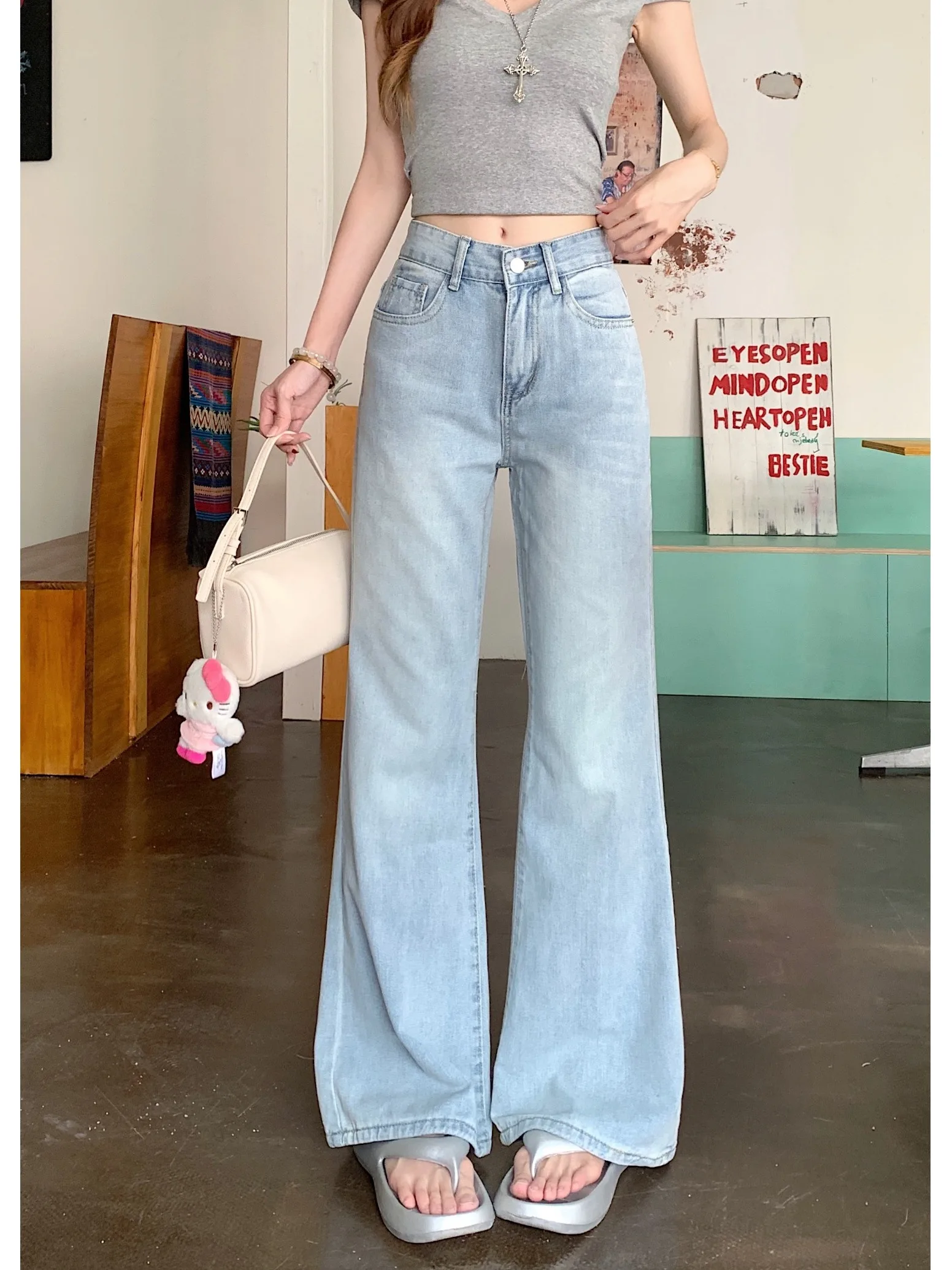 

Retro High Waist Bell Bottom Jeans Women's Light Blue Straight Leg Long Pants Spring 2026 New Style Washed Denim Skinnies