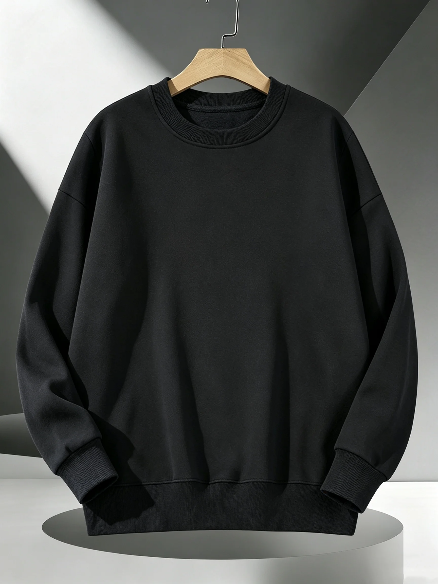 Koreanisches Oversize-Sweatshirt in Unifarbe für Damen, Streetwear, Rundhalsausschnitt, Y2K-Stil, Fleece-Pullover, lässige Herbstkleidung für Damen zum Joggen. – Detail 12