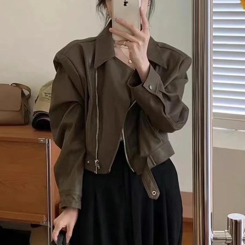 

Женская кожаная куртка в стиле ретро, модная и универсальная короткая стройнящая куртка для машин