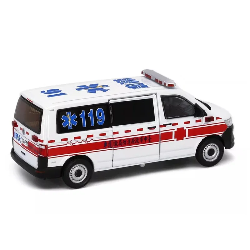 Tiny 1:64 T6 Transport-er Ambulance NO.44 Alloy Simulation Model Car