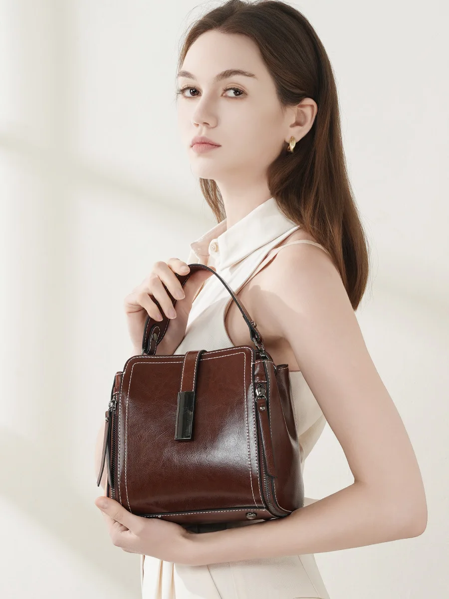 YANATARI Luxury Handbags Female Crossbody Bags Small Shoulder Bag Mom Women New Fashion 2025 Genuine Cowhide Leather Vintage Bag view 3