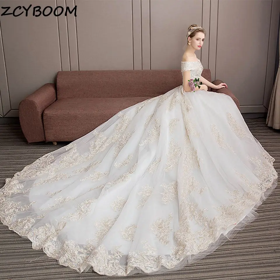 

Customized Luxury Lace Appliques Beading Ball Gown Wedding Dresses 2025 Sweetheart Lace Up Court Train Bride Gowns For Women