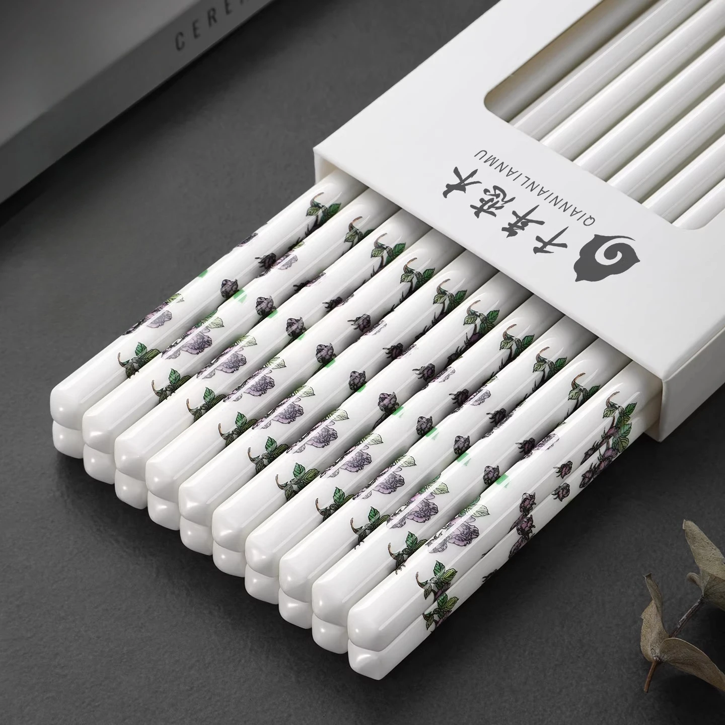 

Purple Orchid Ceramic Chopsticks White Porcelain Chopstick Set Antibacterial, Mold-Resistant, Heat-Resistant Cute Chopsticks
