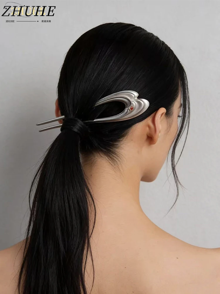 

Avant - Garde Women's Hair Jewelry Accessories Hair Pin, Artistic Curved Design Hair Decoration for Sophisticated Look