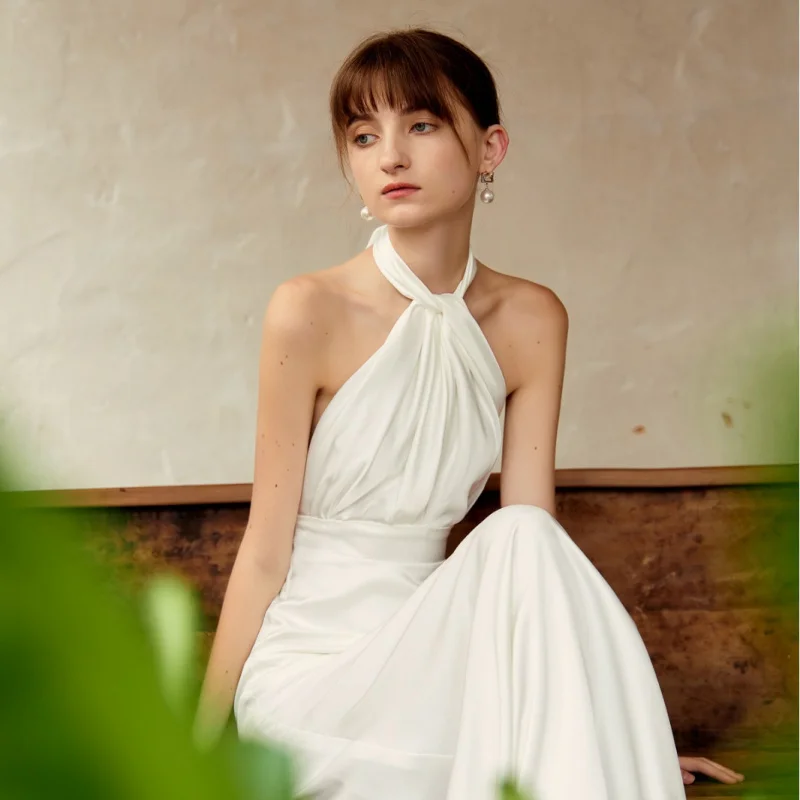 

White New Style Elegant French Halter Slim Fit Niche Satin Bridal Wedding Dress for Travel Photos and Simple Light Gauze