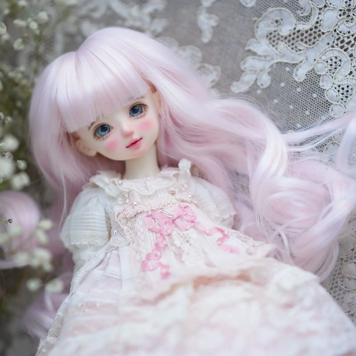 

BJD doll wigs Suitable for 1/6 size soft silk baby pink bangs long curly hair doll accessories