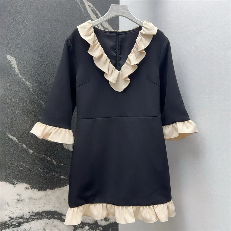 

Womens dresses New summer 2025 ruffled slim fit mini dress Contrast splicing V-neck short dresses casual versatile party dresses