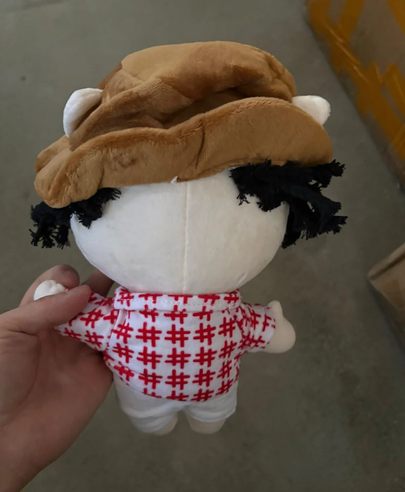 28cm Bad Bunny Peluche de juguete corazón rojo Animal relleno suave Peluche coleccionable personalizado Pp algodón ventilador regalo San Valentín conejito presente