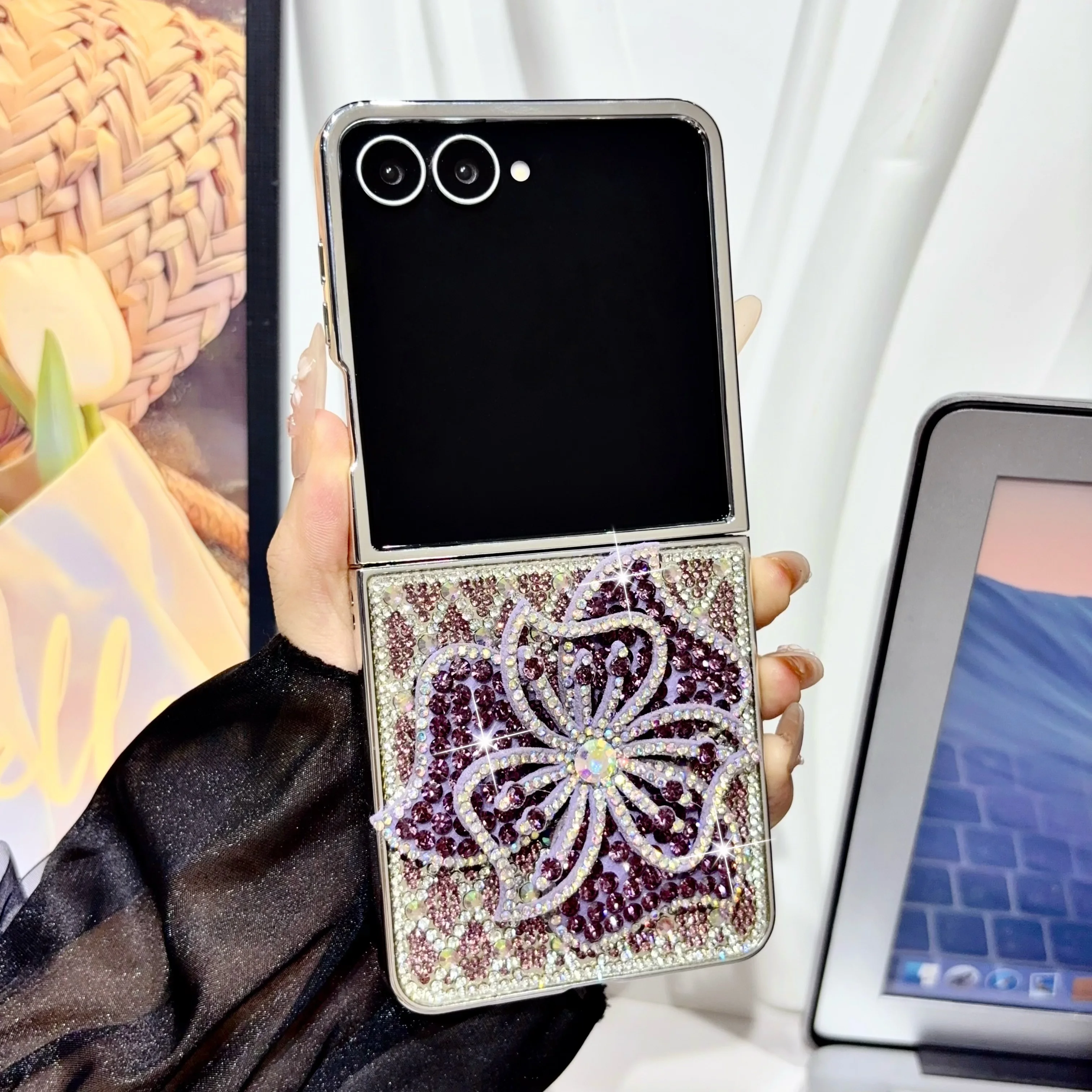 Electroplated Foldable Bling Crystal 3D Rhombus Six-Leaf Flower Case for Samsung Z Flip 8/7 FE/6/5/4 Shockproof Flannel Cover