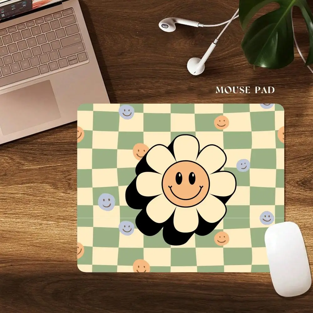 Desktop Aesthetic Patterns Small-Sized Mouse Pad Desk Mat Gaming Mat PC Accessories Office Pad Rubber Anti-Slip Water-Washable
