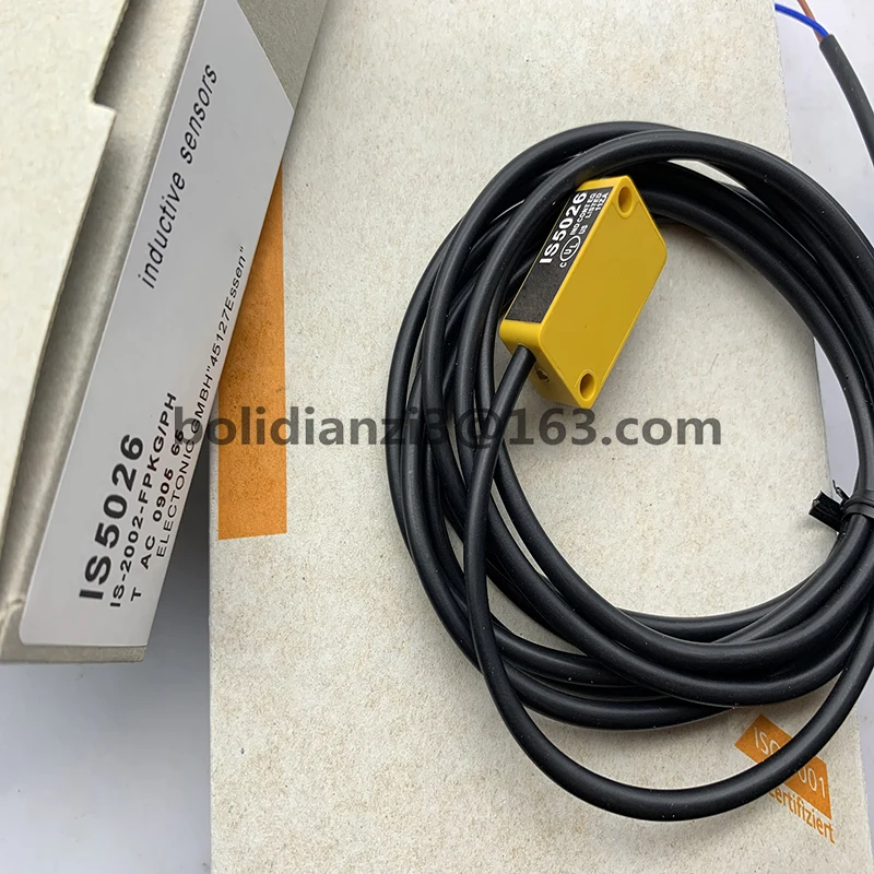 Original proximity switch sensor IS0008 IS5045