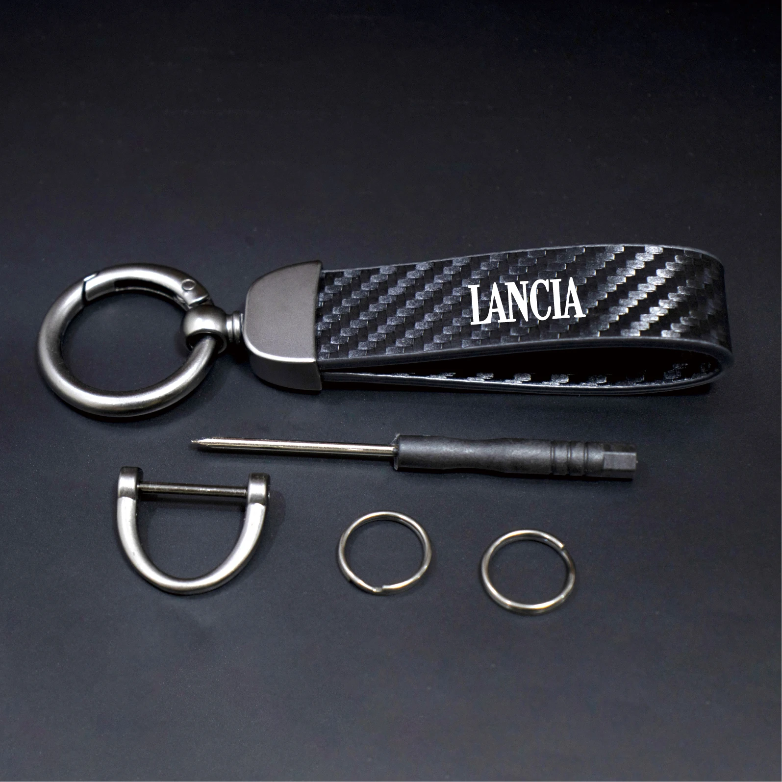 

1pcs Carbon Fiber Car Keychain Leather Zinc Alloy Keyring For Delta STRATOS Y Phedra Thema Ypsilon Auto Key fob Accessories