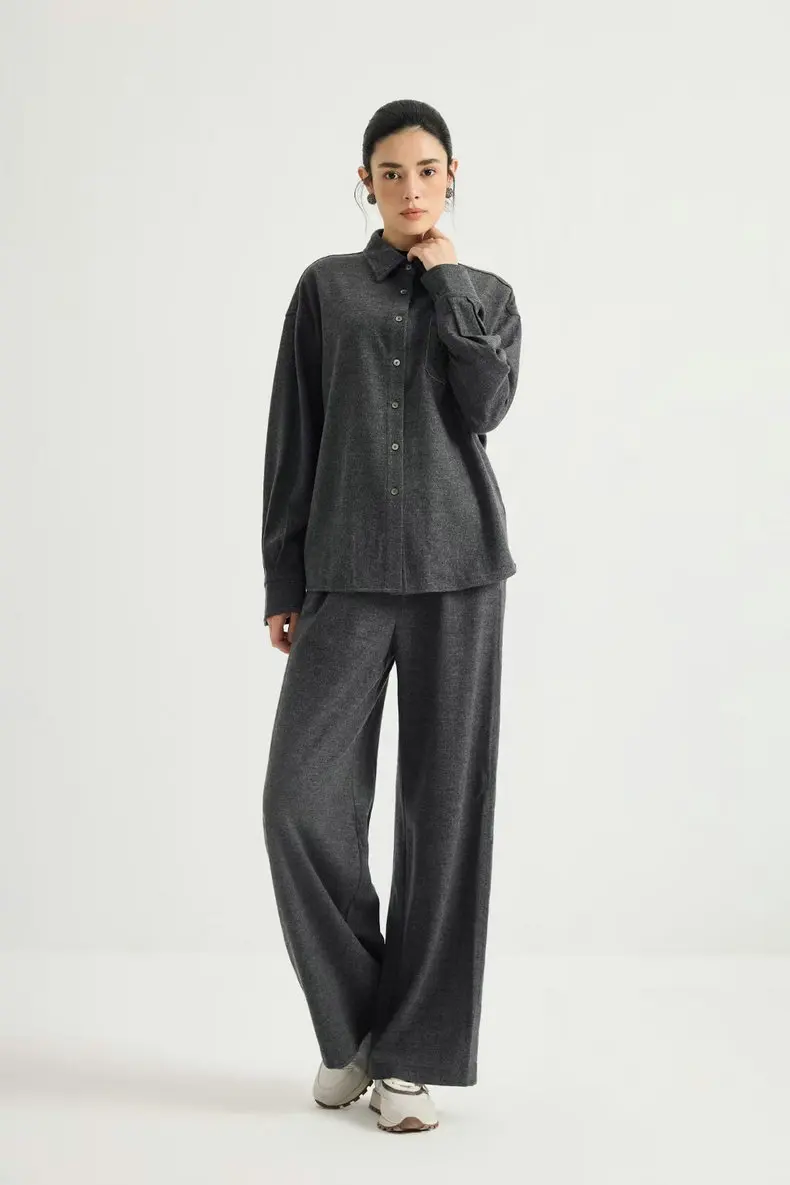 Women’S Fall/Winter 2026 Retro Two-Piece Casual Set: Loose Long-Sleeve Shirt With Cut-Out Pocket Detail And Wide-Leg Trousers