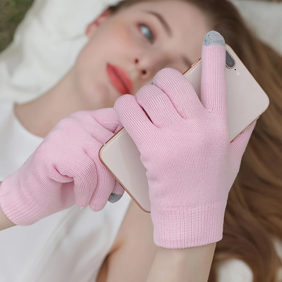 زوج من قفازات الترطيب التي تعمل باللمس زوج من غطاء القدم المرطب أدوات مفيدة للعناية اليومية باليدين والقدم في الخريف