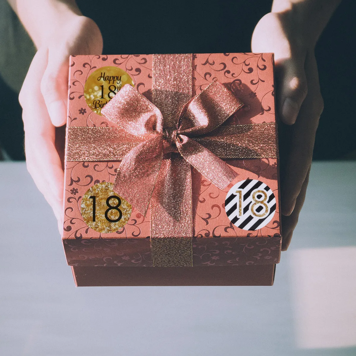 

432Pcs Birthday Party Stickers 50Th Anniversary Design Round Sealing Labels for Party Favors Gift Wrapping Photo