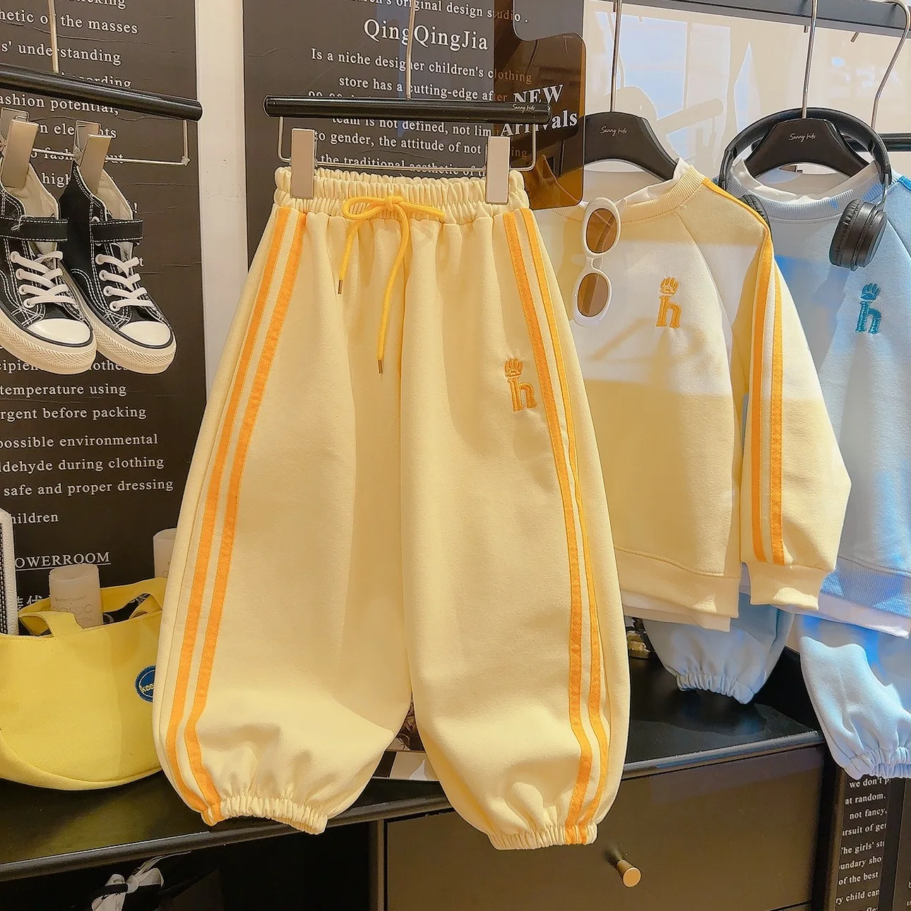 2026 Frühling Herbst Kinderbekleidungssets Jungen Mädchen Langarm-Sweatshirt mit Stickerei + Hose 2-teiliger Kinder-Trainingsanzug 1-14 Jahre – Detail 8