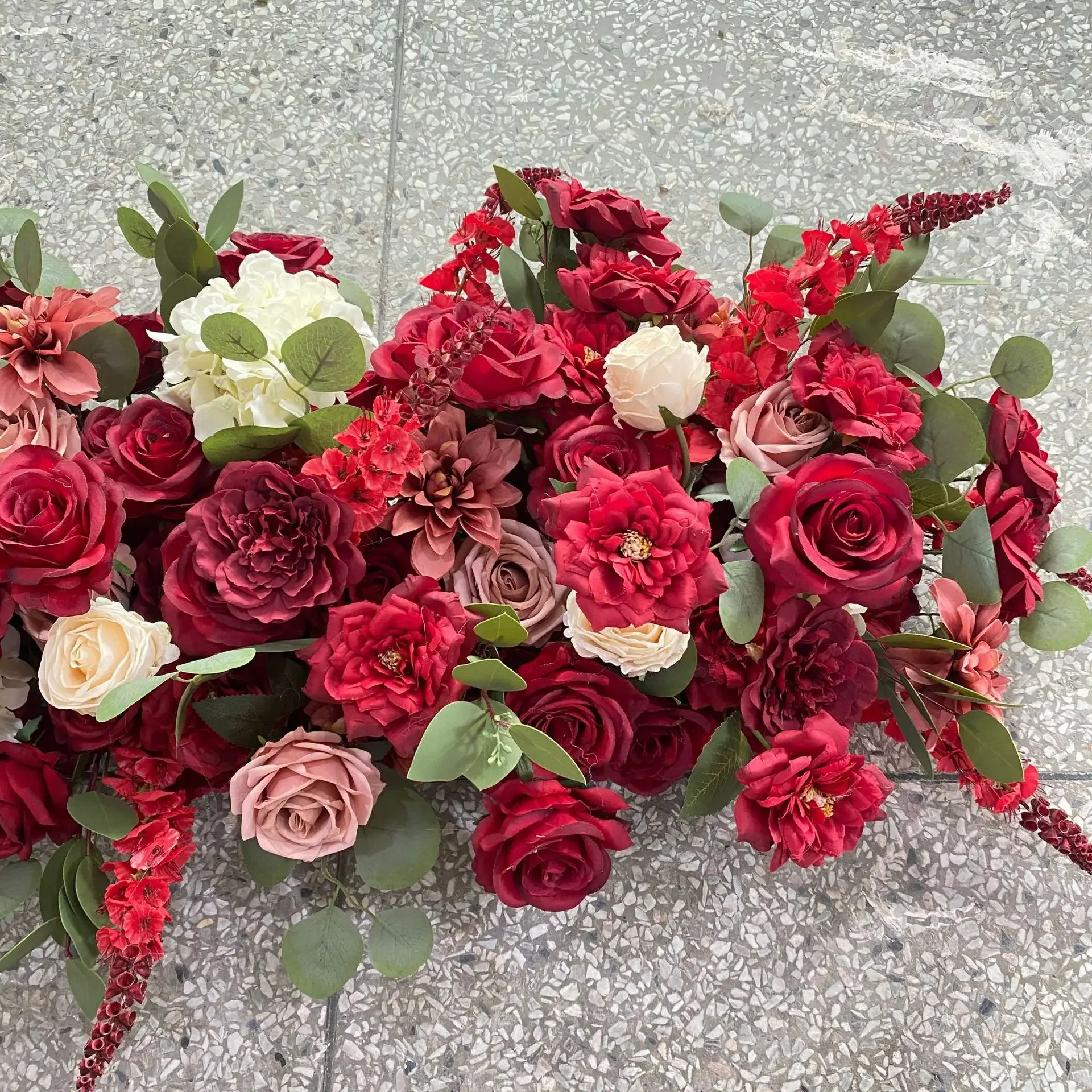 Artificial Flower Strip Event Table Runner Floral Arrangement Wedding Arch Red Flower String Backdrop Decor Props Window Display
