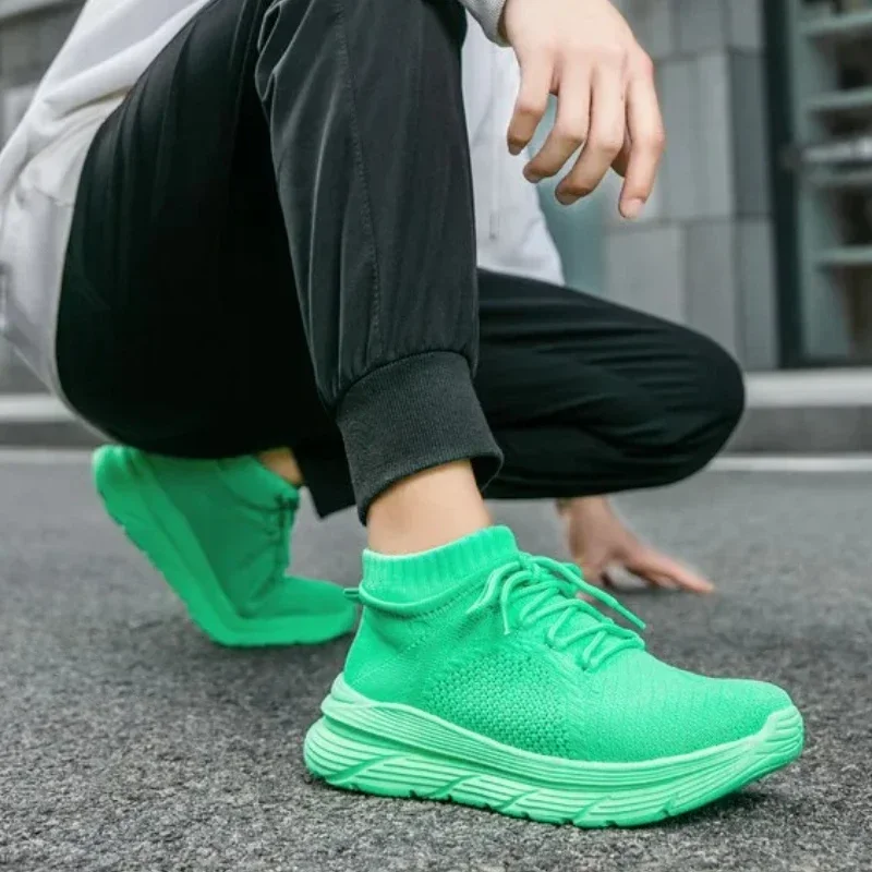 

Men's Running Shoes for Spring and Summer Are Available in Solid or Multi-color Options Including Lace-up Mesh Sports Shoes