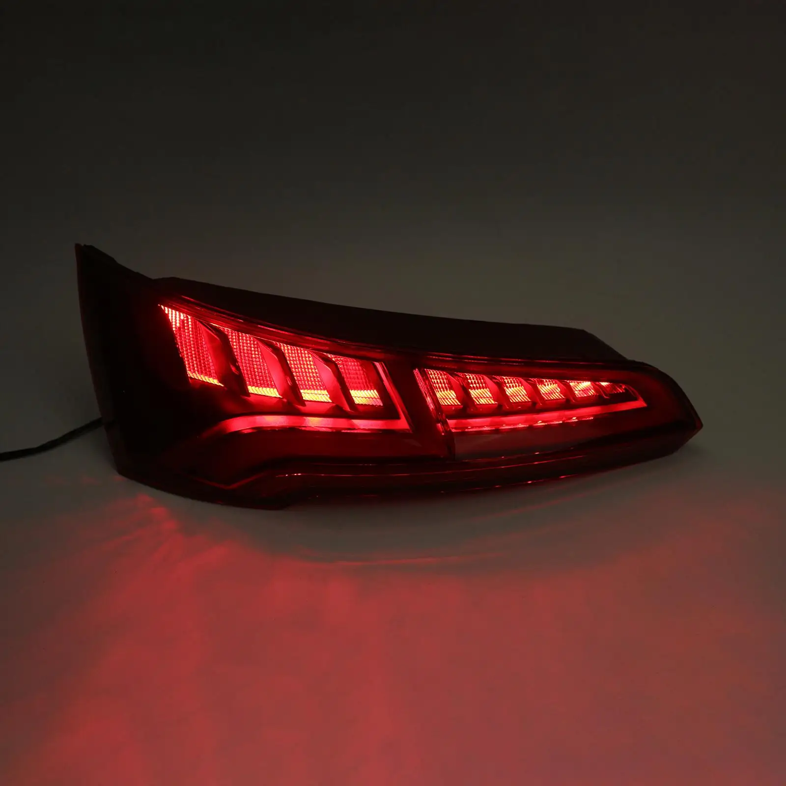 

Rear Right Tail Lamp LED Plastic Replacement Rear Light Assembly for Audi Q5 MK2 2017 to 2020 Car Accessories