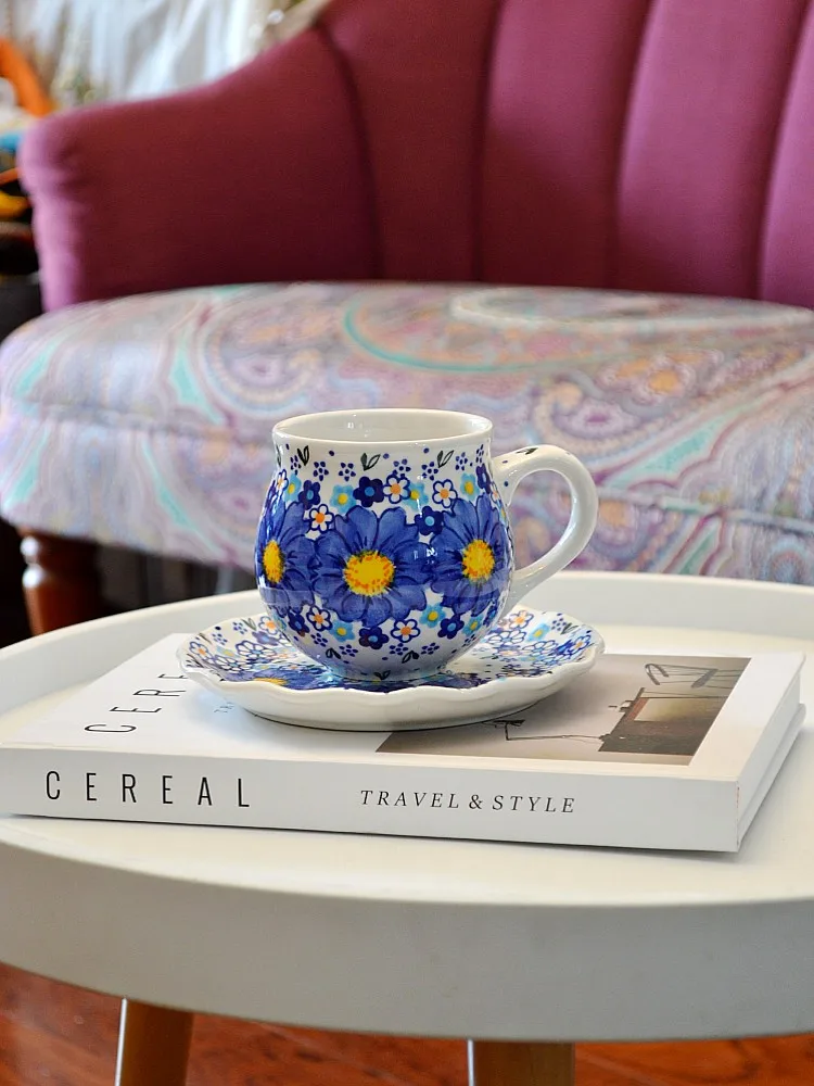 

Elanidur Hand-Painted Cerc Mug Peaco Feather Design ternoon Tea Cup Glazed Undercolor 'Forget-Me-Not' Coffee Cup