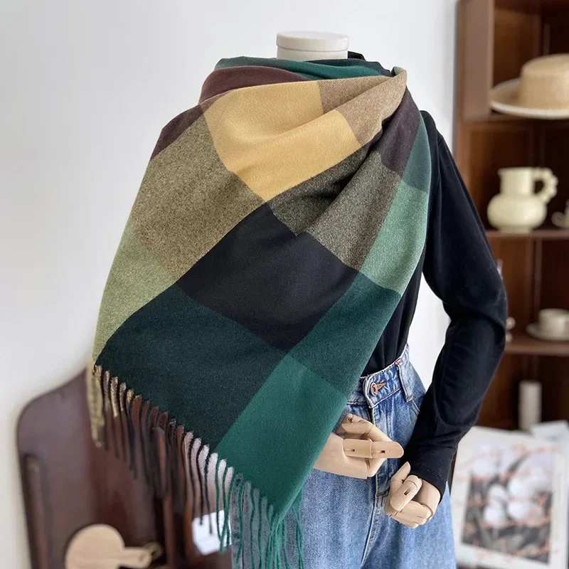 

Ladies' autumn and winter 2024 new warm imitation cashmere large grid fashion shawl student Korean version scarf wholesale