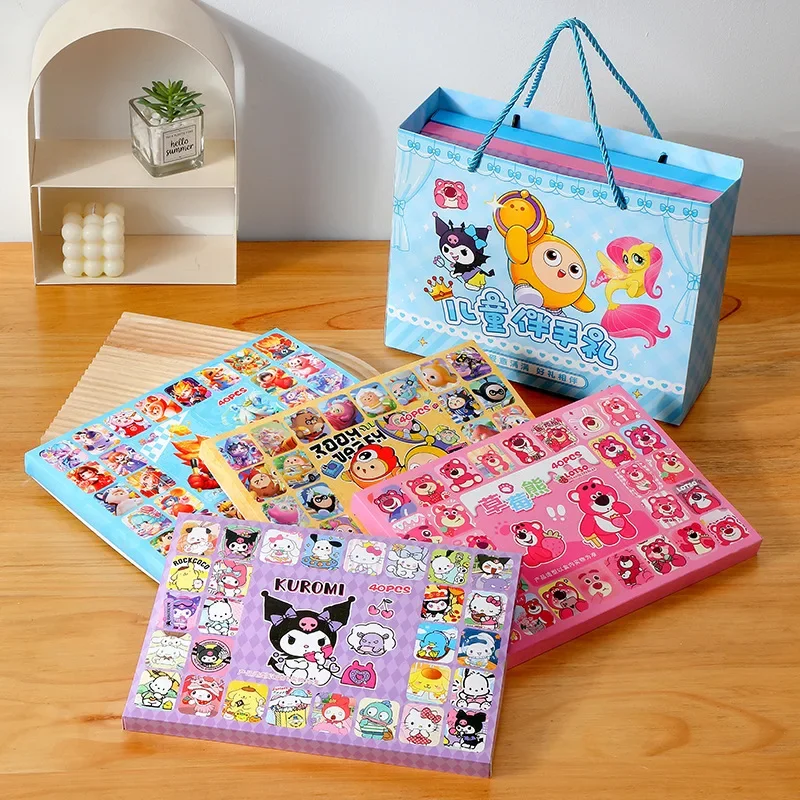 LLavero de muñeco Kawaii Sanrios para niños, colgante de dibujos animados, Hello Kitty, MyMelody, Cinnamoroll, caja de regalo sorpresa, regalo de cumpleaños, 40 piezas