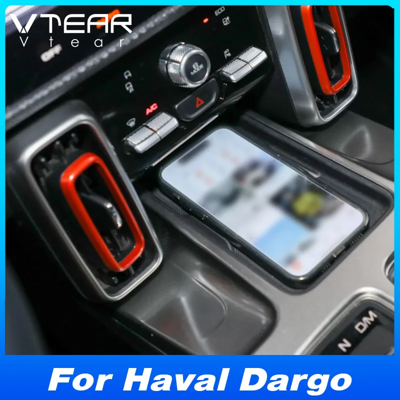 

Car Wireless Charger For GWM Haval Dargo 2022-2024 Accessories 15w Fast Phone Charging Plate Adapter Interior Modification Parts