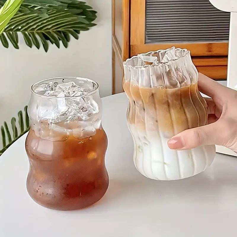 530ml Stilvolle Kaffeetasse aus Glas im Wolken-Design mit Spiralstrohhalm, Elegante Milchtee-Tasse aus Hochwertigem Borosilikatglas