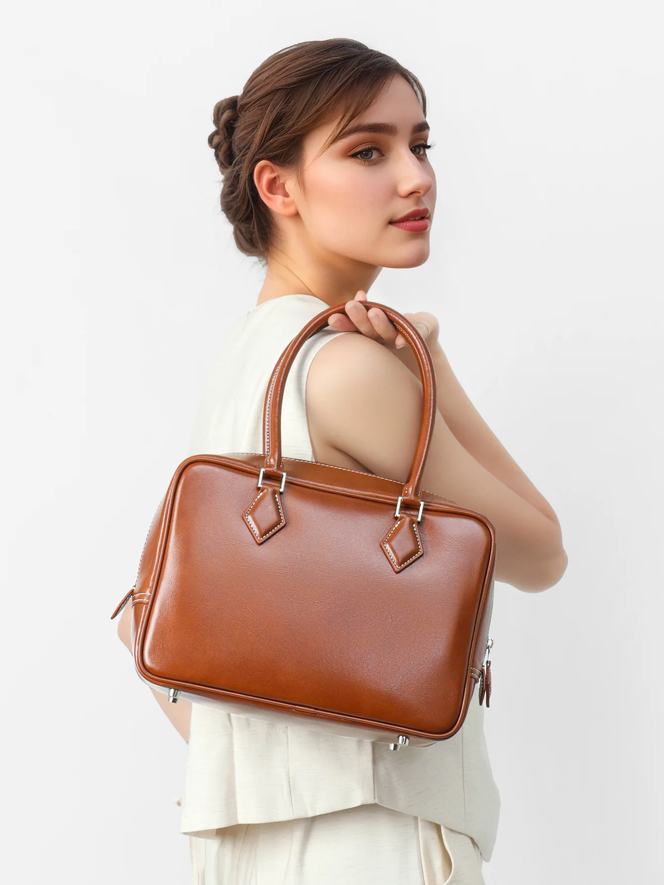 2026 New Top-Grain Cowhide Large-Capacity Luxury Bag, Genuine Leather Boston Bowling Handbag for Women